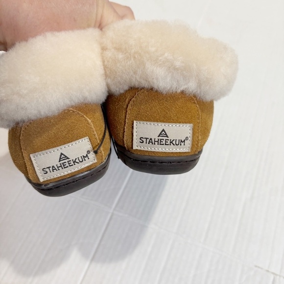 Staheekum Mountain Moccasin Wheat Suede Shearling Slippers Size 7 NWT New Brown - Picture 7 of 11
